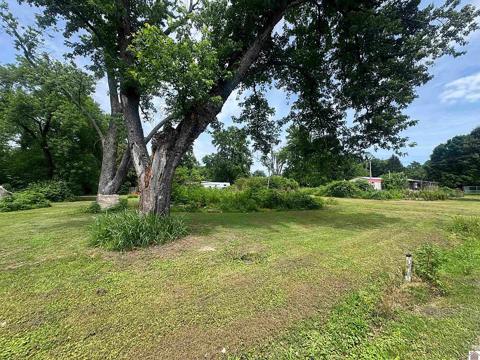 1st image of 414 Highway 1748 E
