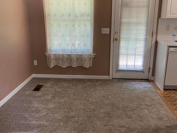 4th image of 6134 Beechfield Dr #130