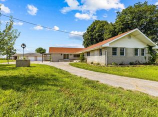 5590 W Farm Road 148, Springfield, MO 65802