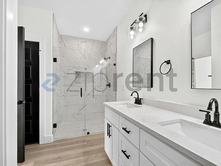 4941 Townsend Dr — Photo 16