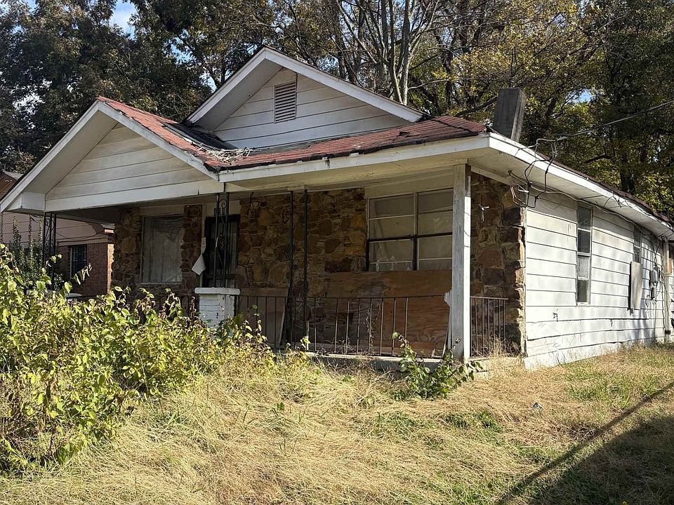 1st image of 1592 Sydney St