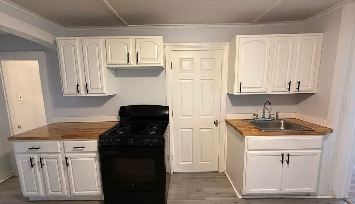 2 bed, 650 sqft, $1,550 — Photo 3