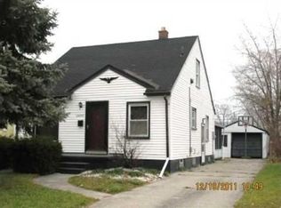 25890 Fern St, Roseville, MI 48066