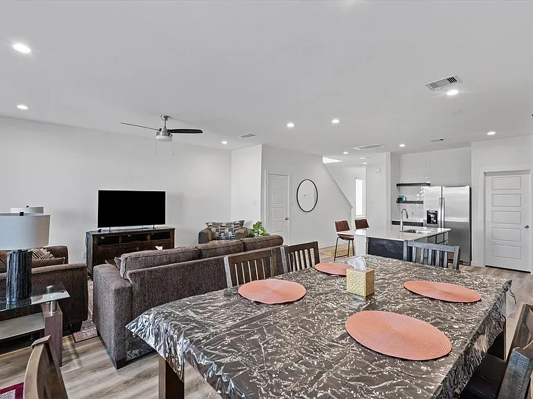 3215 Rainwood Gate Dr — Photo 4