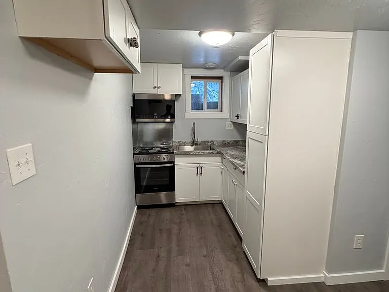 506 West Babcock — Photo 14