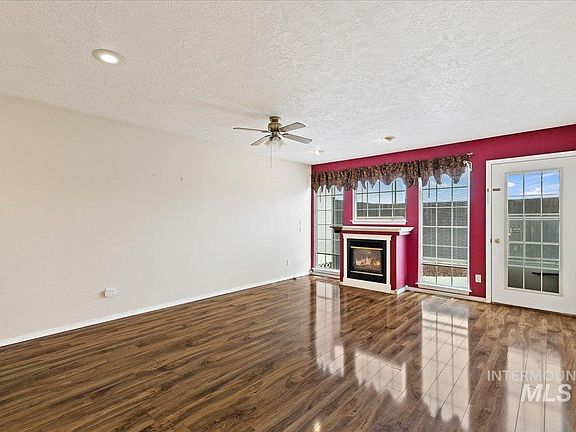 5th image of 312 Sunnyside Dr