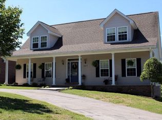 567 Windrowe Dr, Cookeville, TN 38506