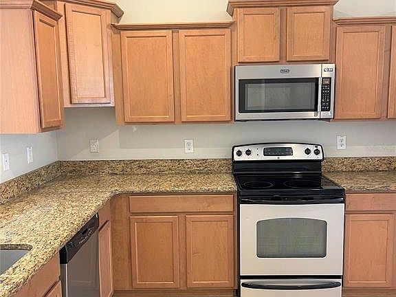 5th image of 4011 Winding Vine Dr