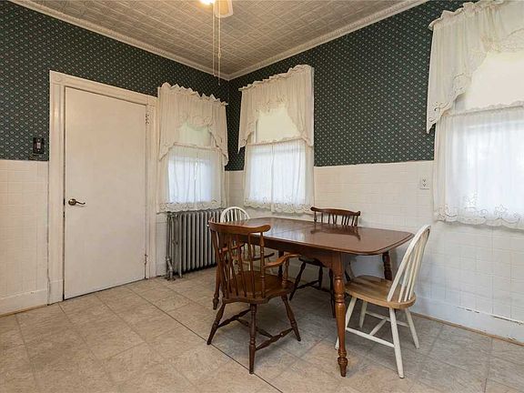 5th image of 1212 121st St