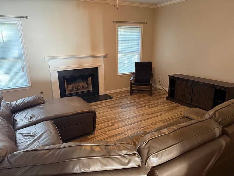 1613 Atkinson Park Cir — Photo 3