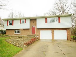 268 Old Oak Dr, Cortland, OH