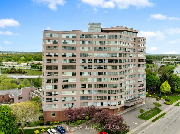 7 Gale Cres #B5, Saint Catharines, ON L2R 7M8