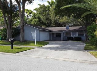 7271 Orkney Ave N, Saint Petersburg, FL 33709