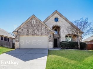 600 Livingston Dr, Schertz, TX 78108