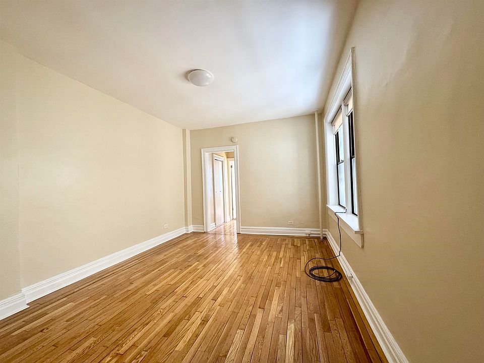 1st image of 270 Harrison Ave APT 105