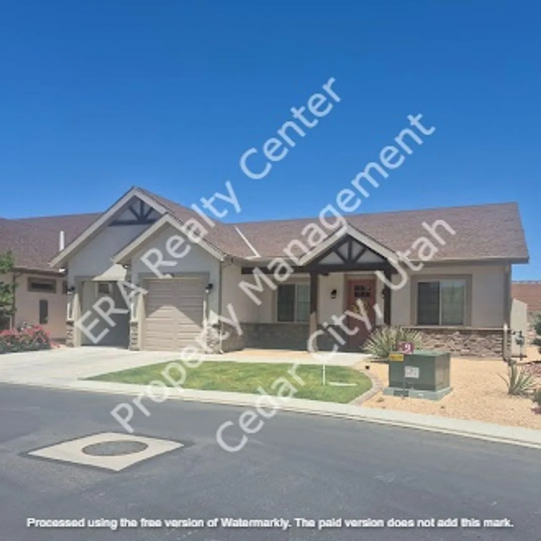 Move-in Bonus! 2 Bed, 2 bath + Office or Den. — Photo 1