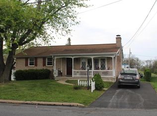 813 Willow Ln, Lebanon, PA 17046