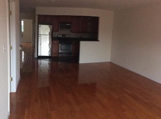 11524 Myrtle Ave, Richmond Hill, NY 11418