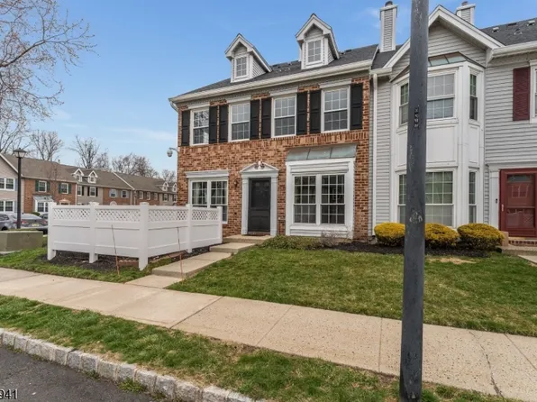 382 Hadleigh Ln, North Brunswick Twp., NJ 08902