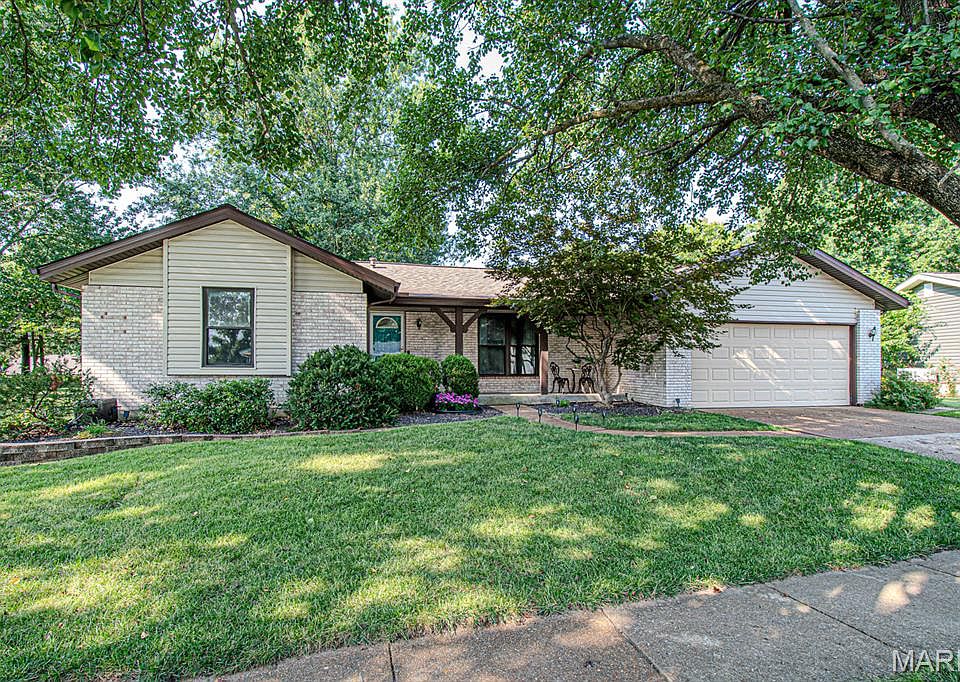 1st image of 2812 Queen Bee Ln
