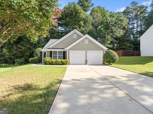 1421 Pine Acre Dr, Buford, GA 30518