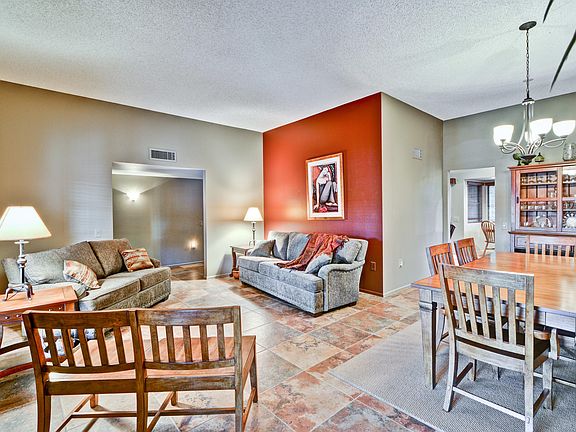 4th image of 10925 W Palmeras Dr