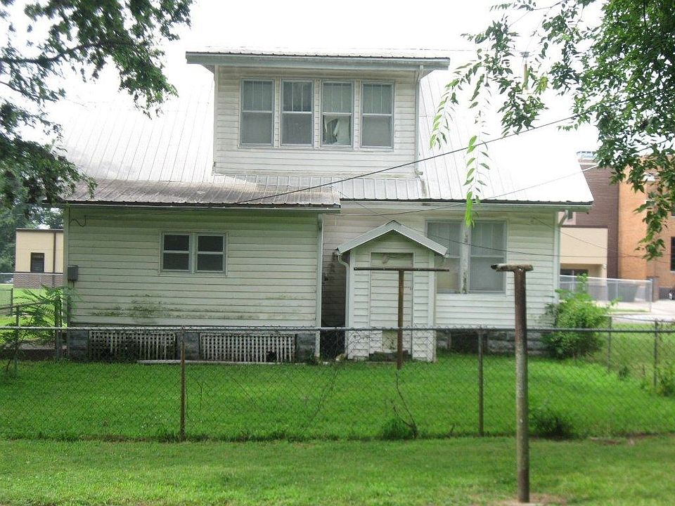 2nd image of 306 W Washington St