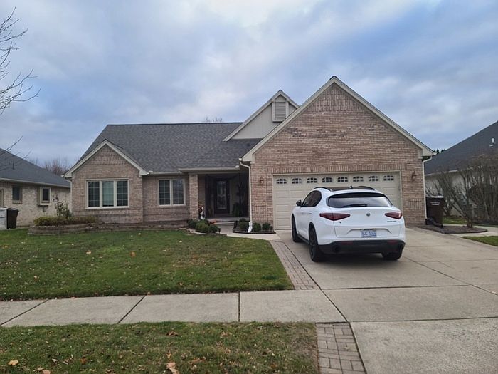1st image of 14920 Knightsbridge Dr