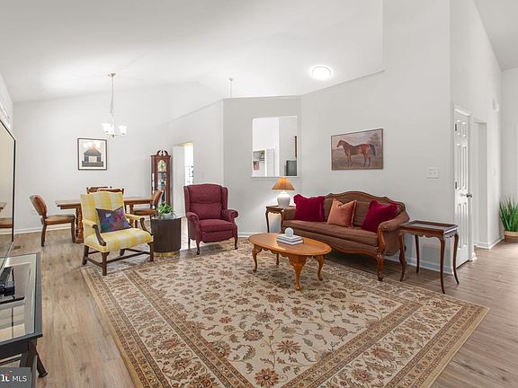 3rd image of 211 Meadow Ave