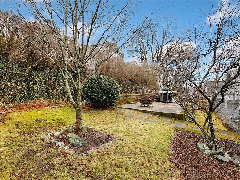 54 Edgecliff Rd #2 — Photo 21