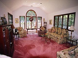 5th image of 122 Bayville Ave