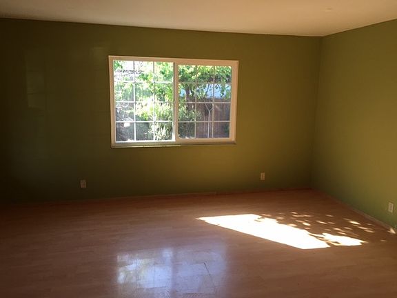 3rd image of 3635 Olympia Cir