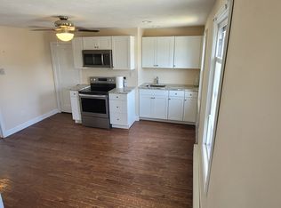 24 Clyde St FLOOR 2, West Warwick, RI 02893