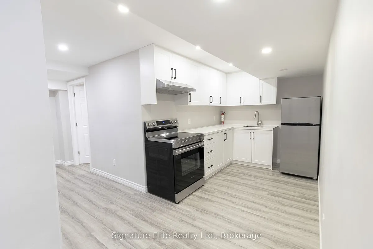 Building Photo - 2561 Stallion Dr #BASEMENT