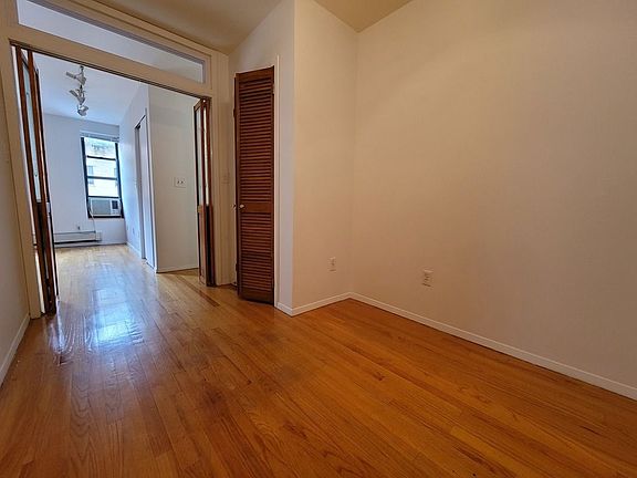 4th image of 317 1st Ave APT 3