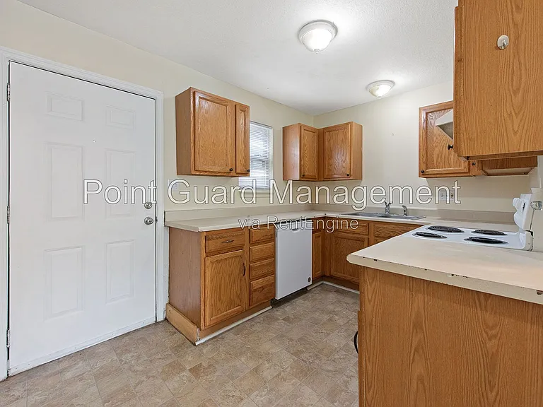 321 W South Ave — Photo 32