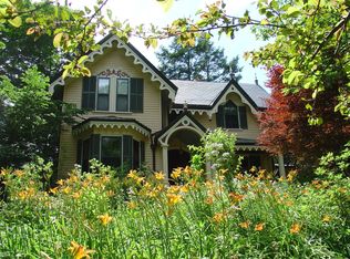 106 Pleasant St, Newton, MA 02459