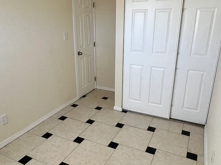 4229 Wightman St #4229 — Photo 4