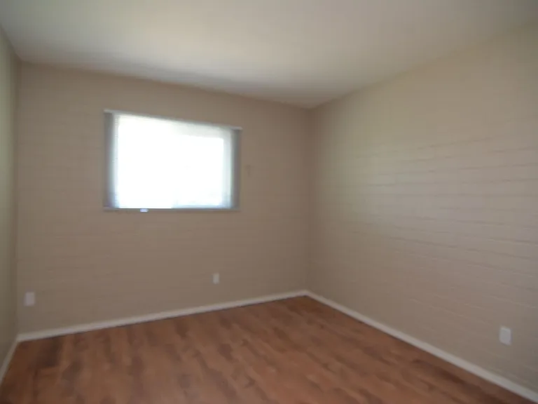 1852 S Norris Ave — Photo 3