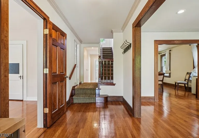 163 Myrtle Ave — Photo 4