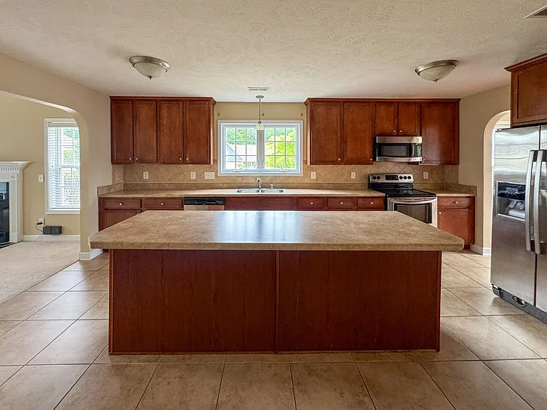 14 Buckman Dr — Photo 4
