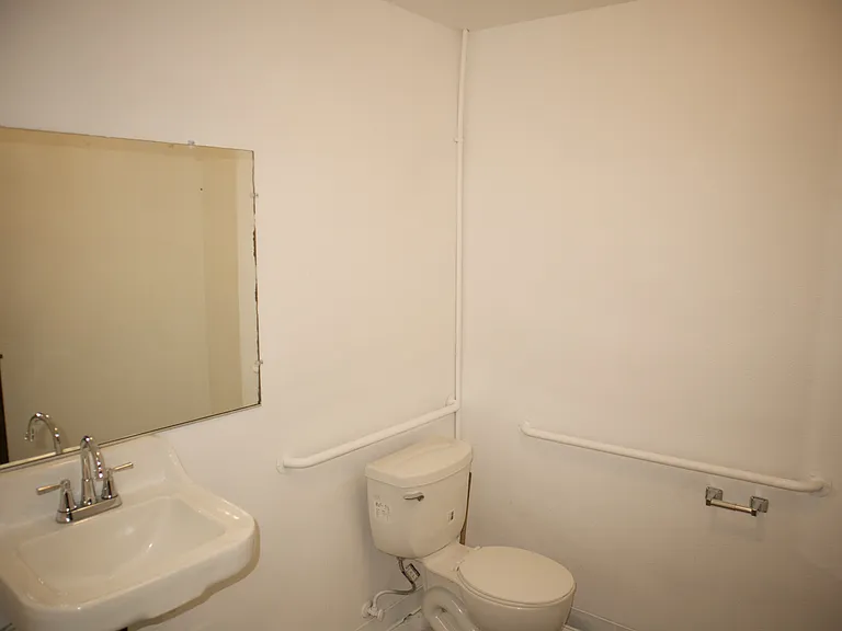 3732 W Century Blvd #10 — Photo 13