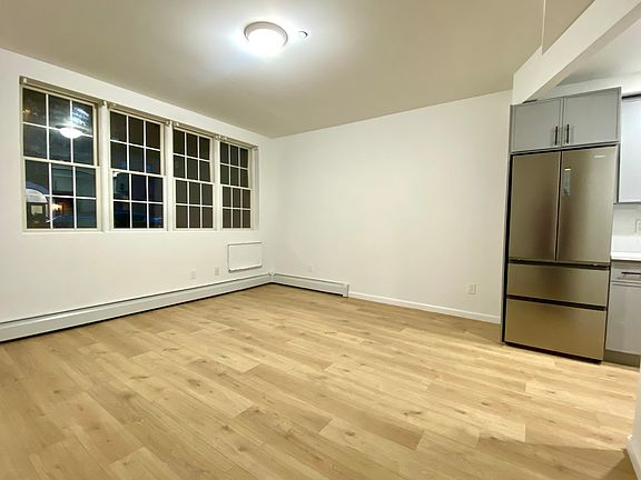 2nd image of 27-57 Crescent St #1G