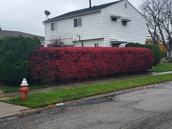 396 Skyview Rd #1, Cleveland, OH 44109