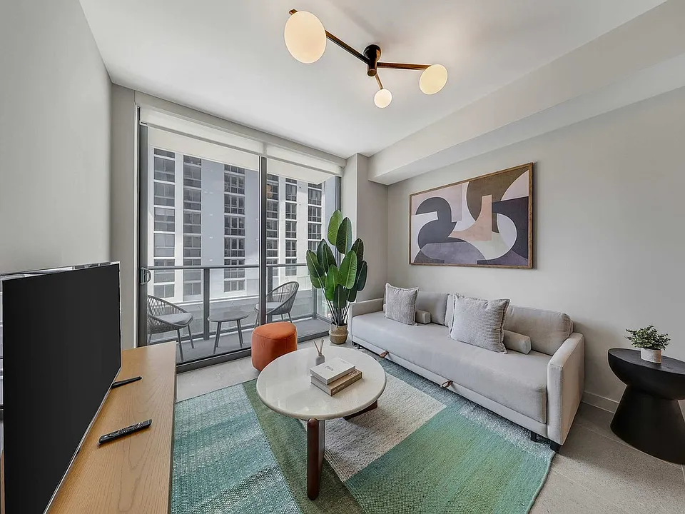 11 NE 6th St #3-ID1520186P