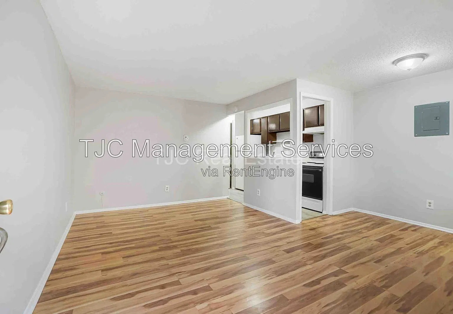 1 bed, 1.0 bath, 435 sqft, $885 — Photo 4