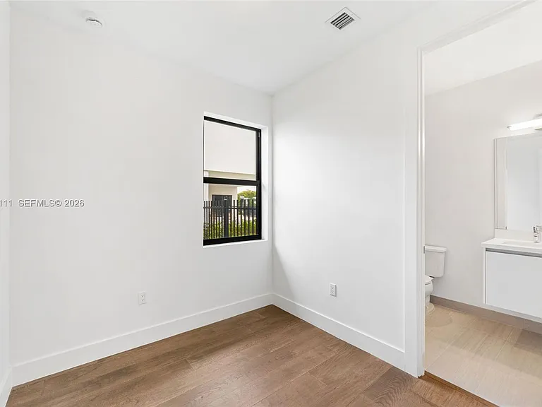 16700 Botaniko Dr N — Photo 11