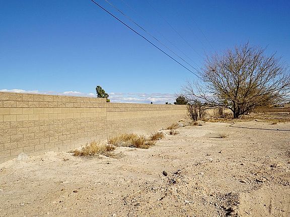 Reenforced 3 way 8x900' Wall