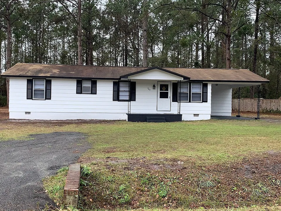 709 Lee Rd
