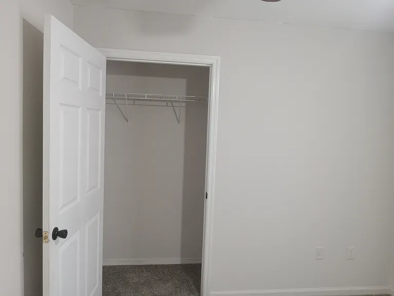 1601 Jefferson Ct — Photo 6